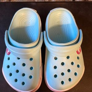 Turquoise crocs